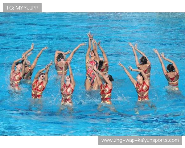 “世界游泳锦标赛：新加坡赛场上，游泳与水上芭蕾并肩竞技”